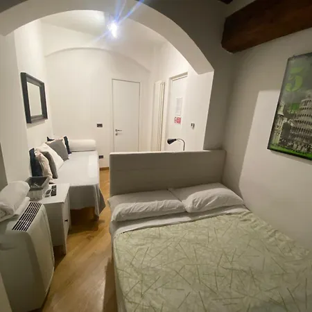 And La Piazzetta Della Pioggia Boloňa