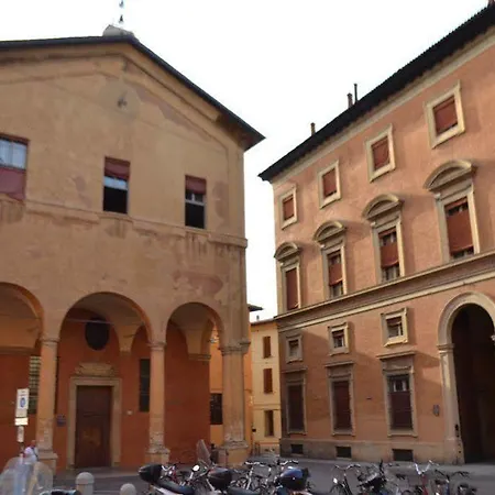 And La Piazzetta Della Pioggia Boloňa